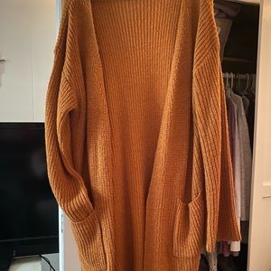 (LIKE NEW CONDITION) Oversized Cardigan Sweater